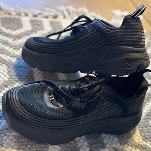 Hoka Bondi 6
